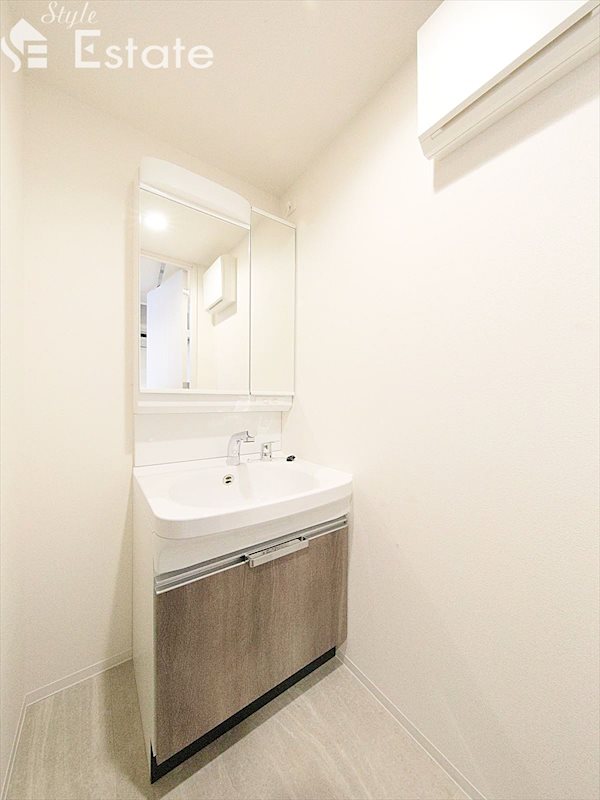 独立洗面台