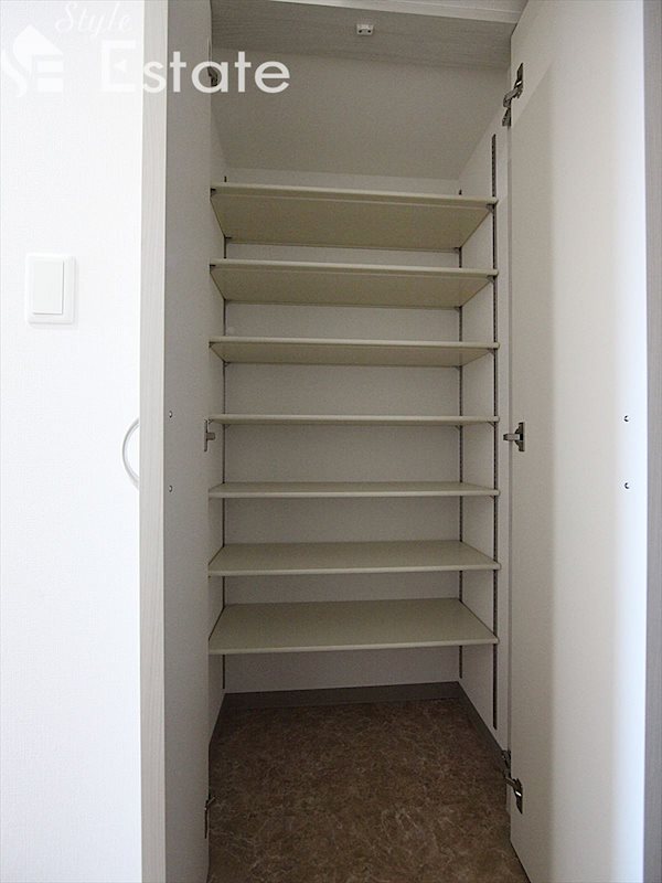 シューズボックス