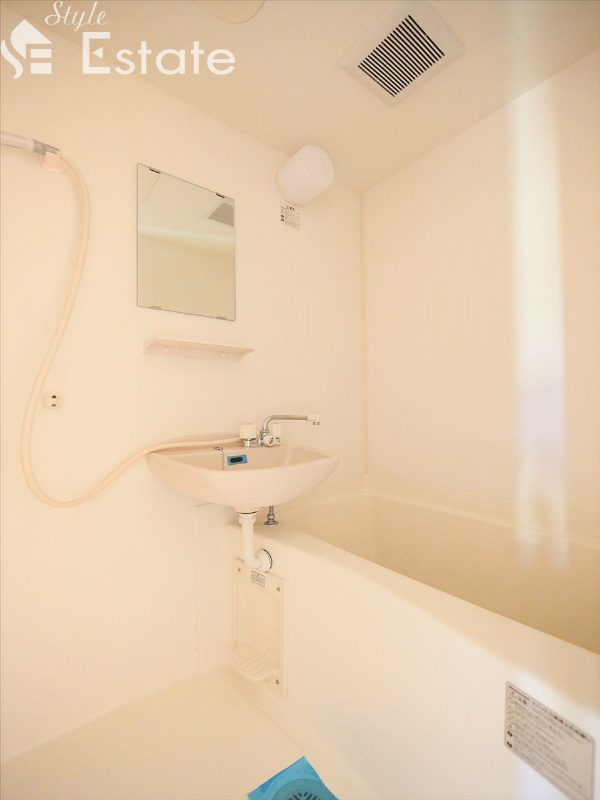 バスルーム(トイレお風呂別々)