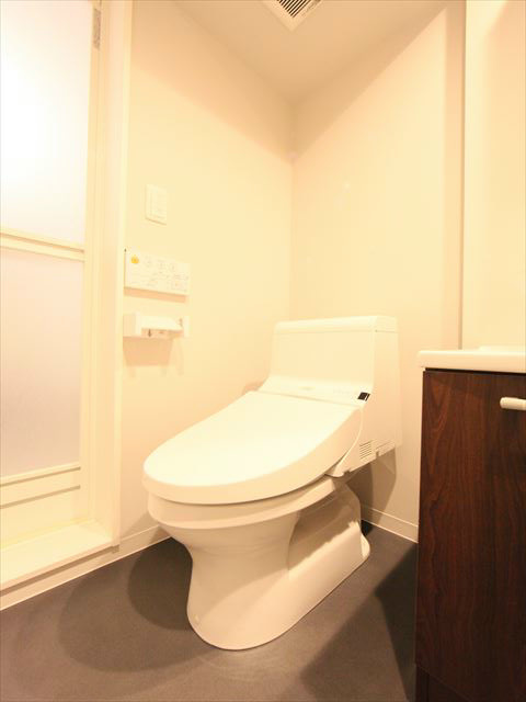 温水洗浄機付便座