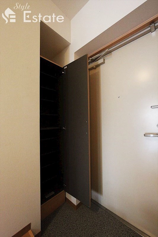 シューズボックス