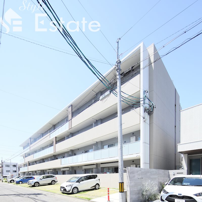 ゼルコヴァ城西