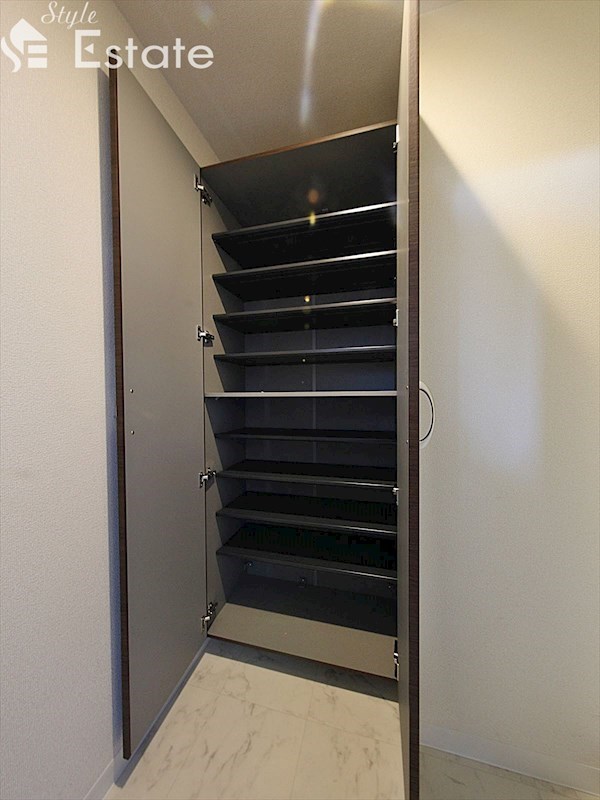 シューズボックス