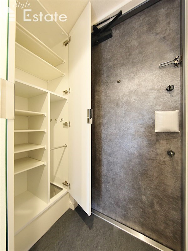 シューズボックス