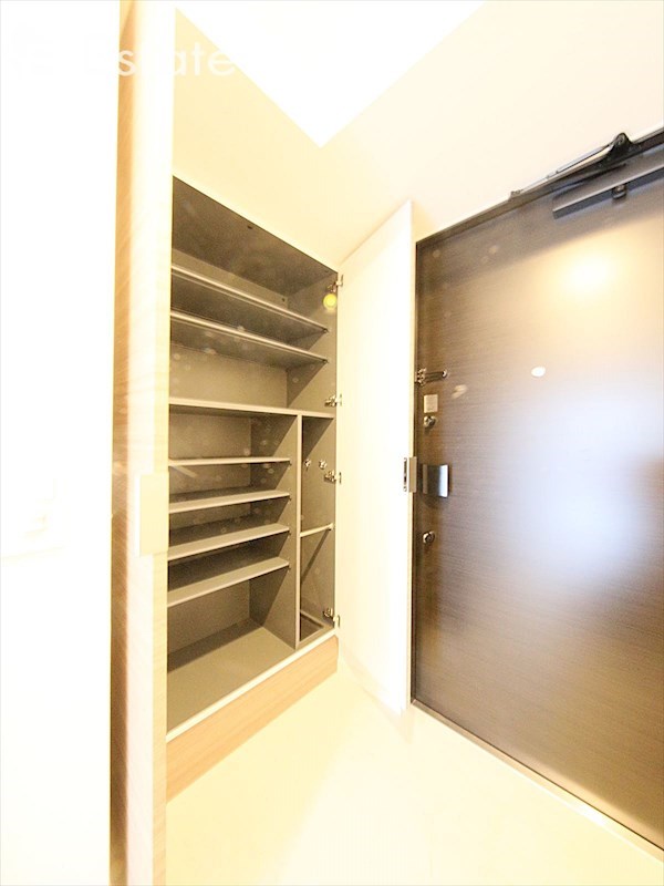 シューズボックス