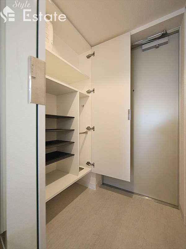 シューズボックス