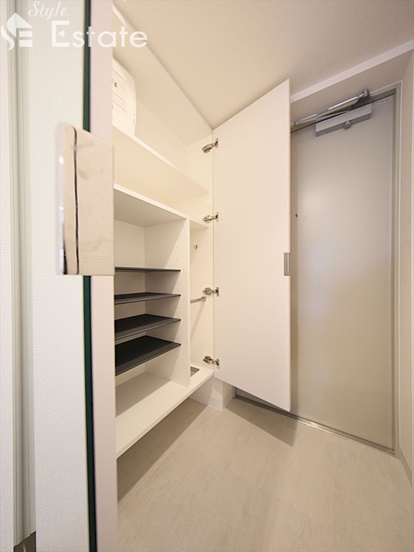 シューズボックス