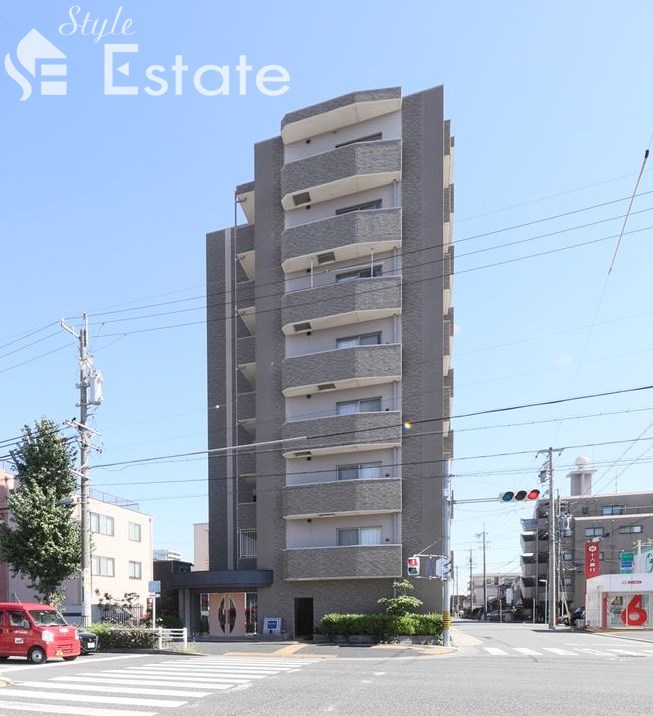 クイーンズ・スクエア