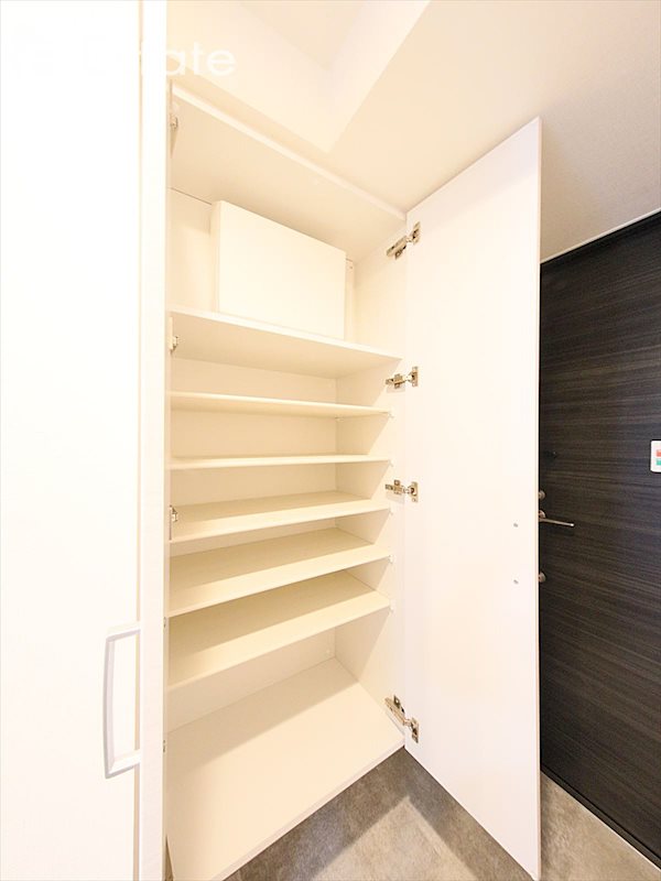 シューズボックス