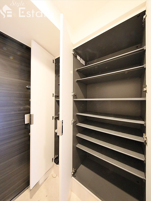 シューズボックス