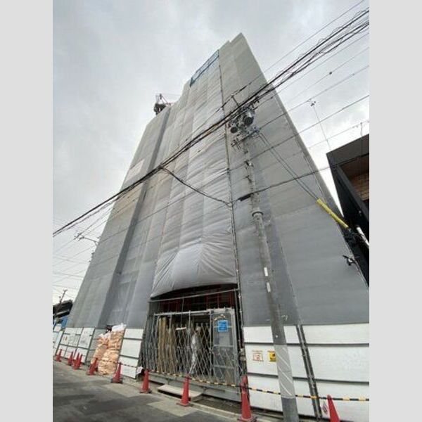 建築中