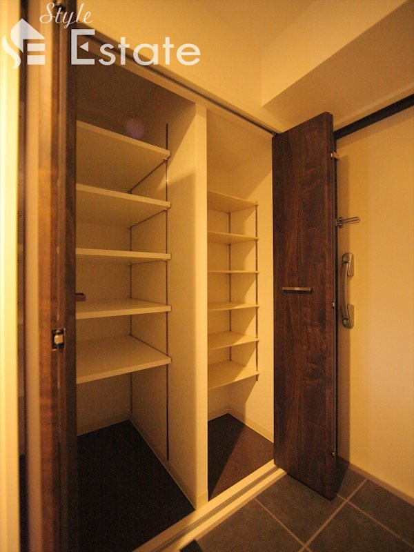 シューズボックス