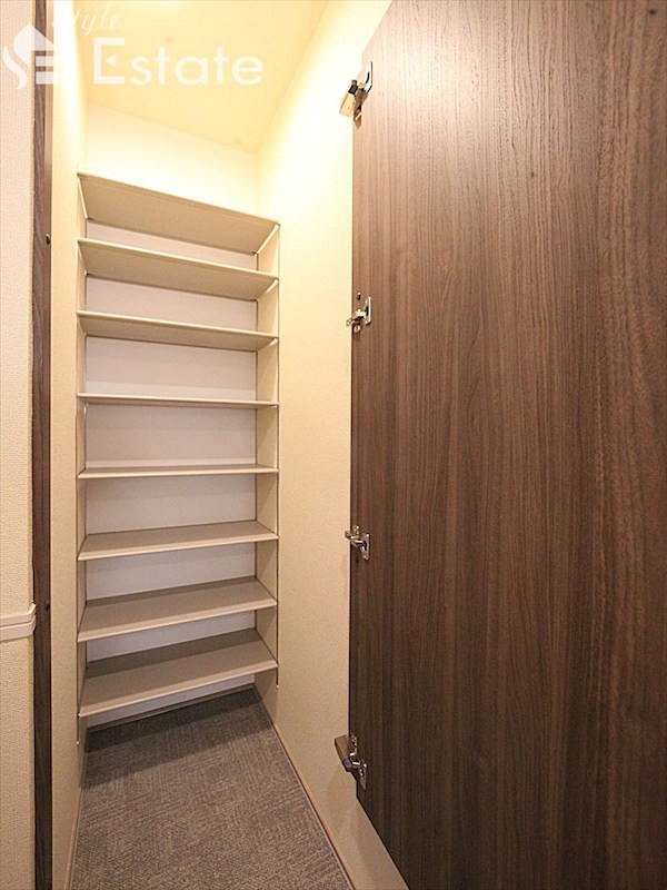 シューズボックス