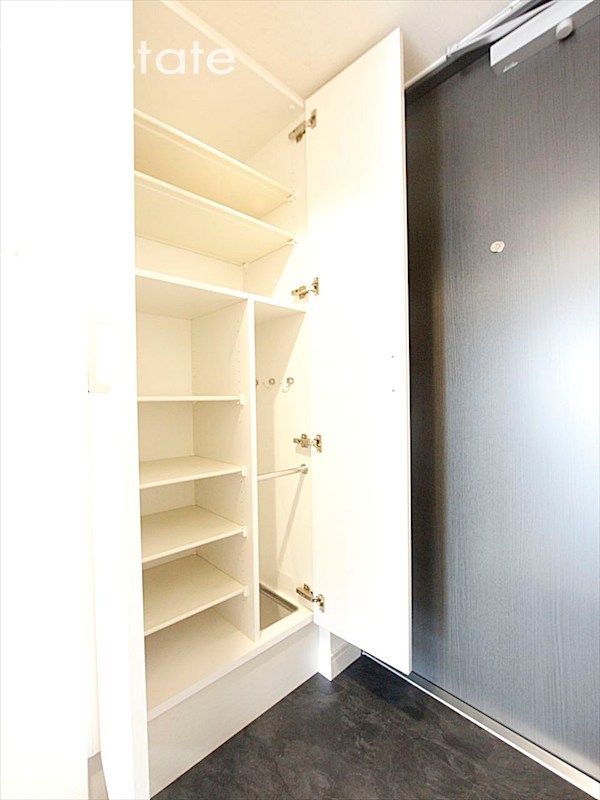 シューズボックス