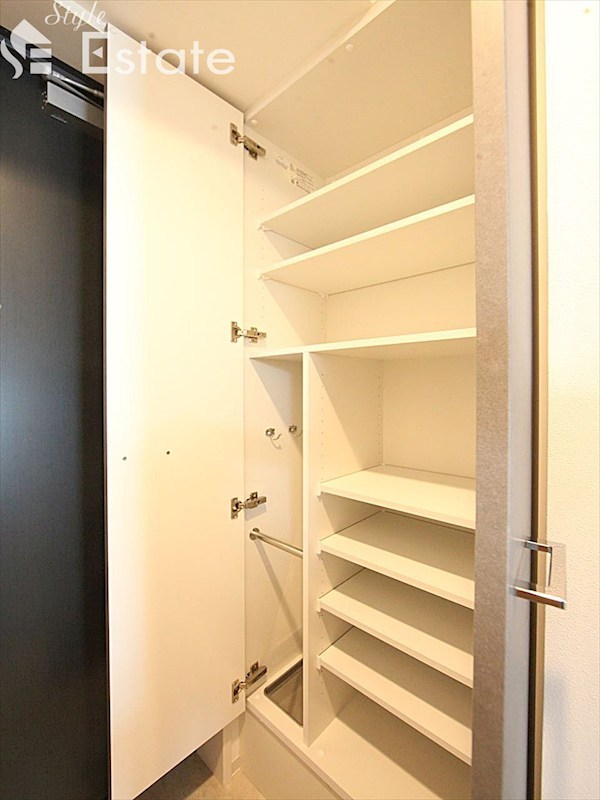 シューズボックス