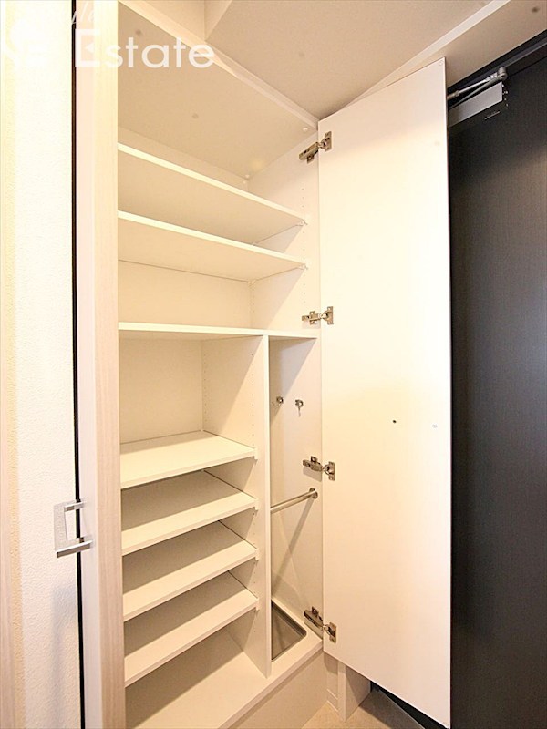 シューズボックス