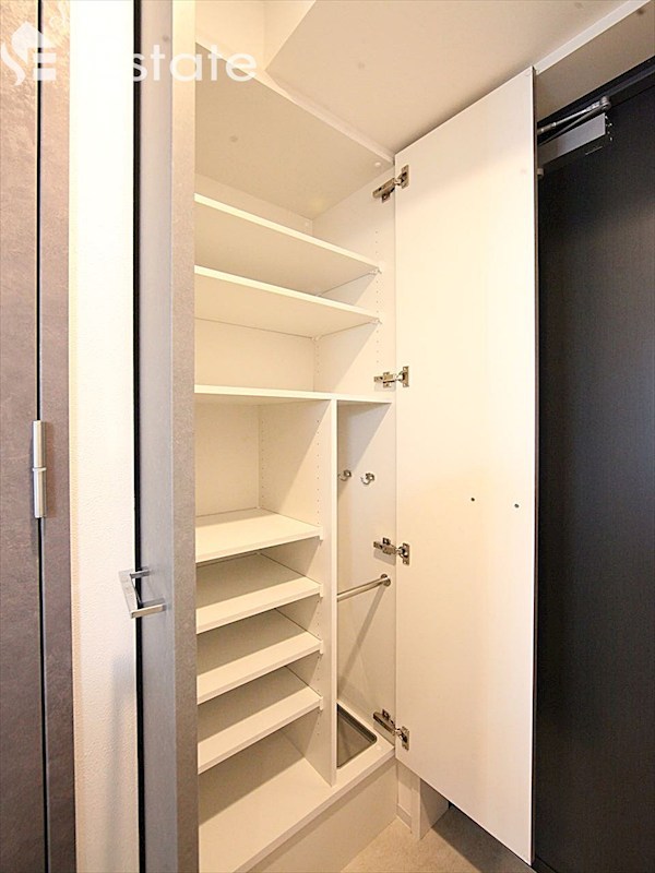 シューズボックス