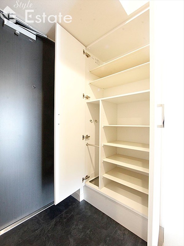 シューズボックス