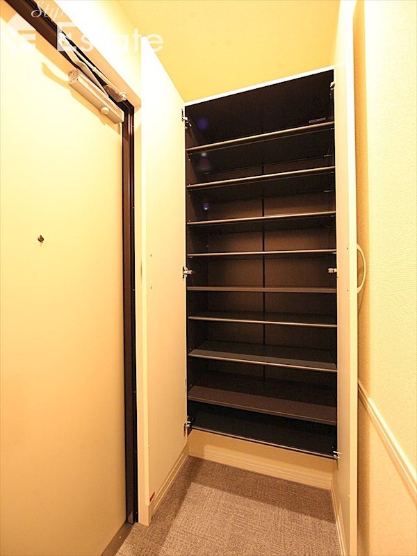 シューズボックス