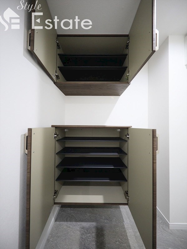 シューズボックス