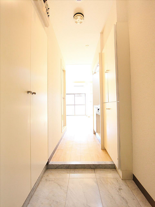 玄関 シューズボックスあります