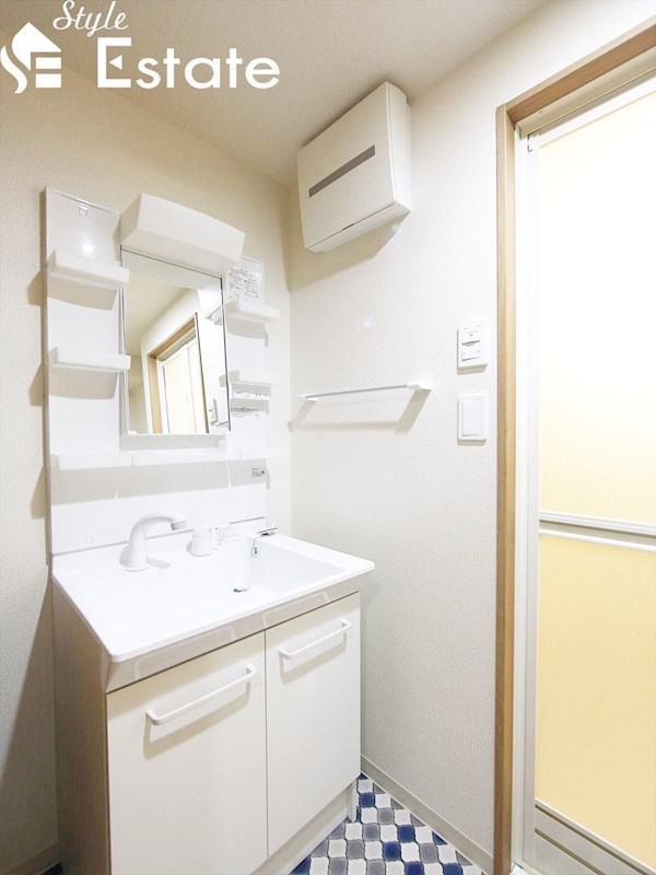 独立洗面台シャンプードレッサー脱衣所