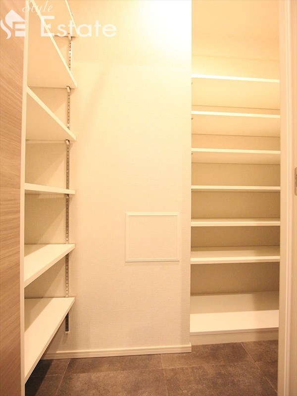 シューズボックス