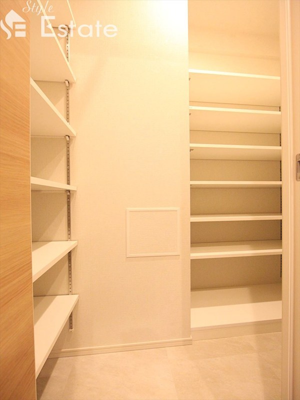 シューズボックス