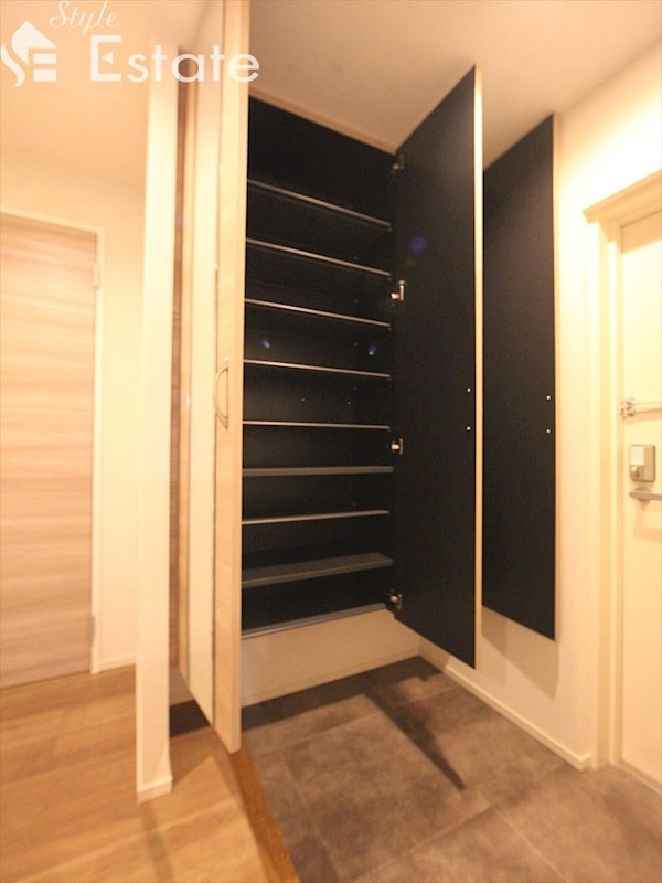 シューズボックス