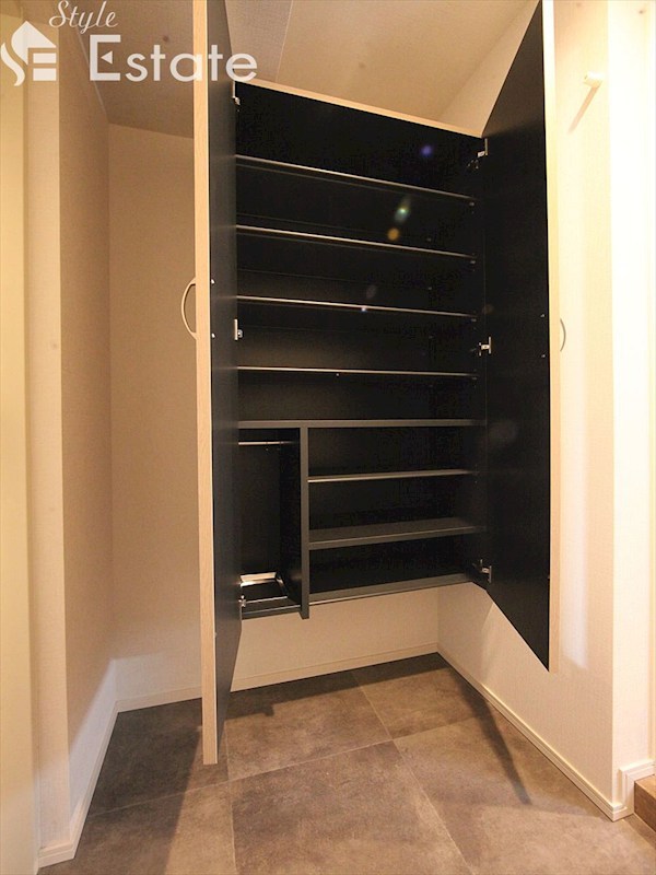 シューズボックス