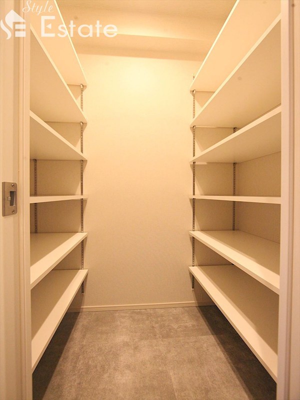 シューズボックス