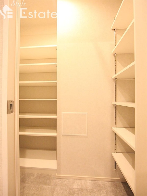 シューズボックス