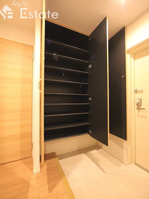 シューズボックス