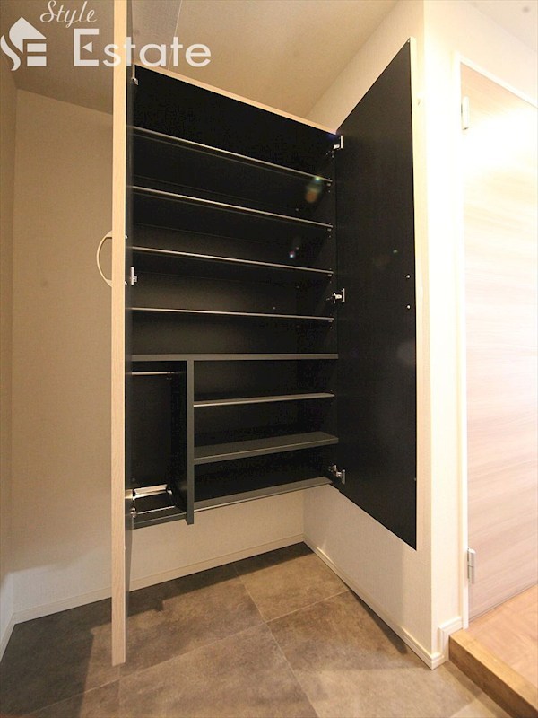 シューズボックス