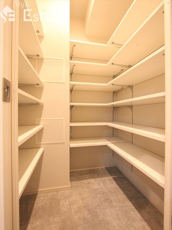 シューズボックス