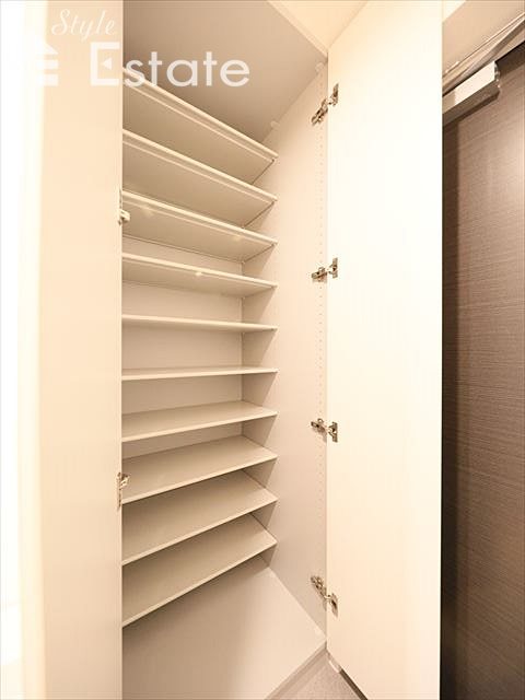 シューズボックス