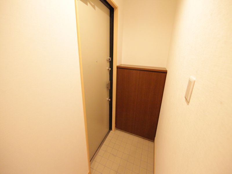 玄関 シューズボックスあります