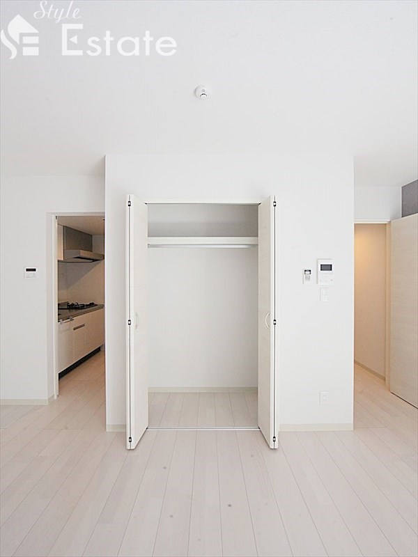 クローゼット 同所別の部屋の写真