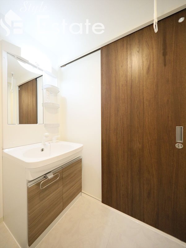 独立洗面台シャンプードレッサー付