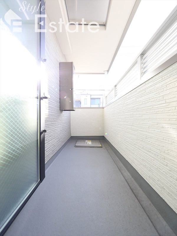 バルコニー 同所別部屋の写真