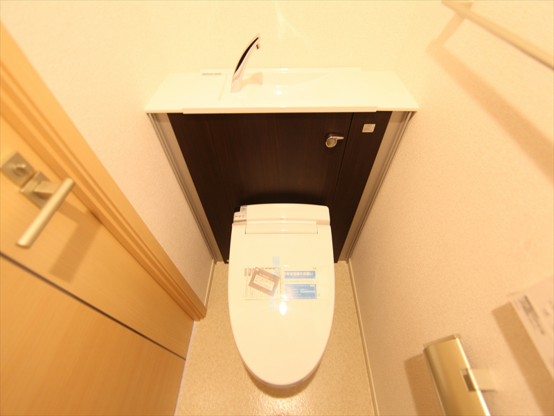 シャワー付きトイレ