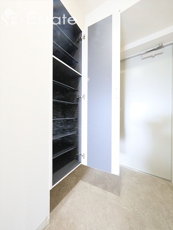 シューズボックス