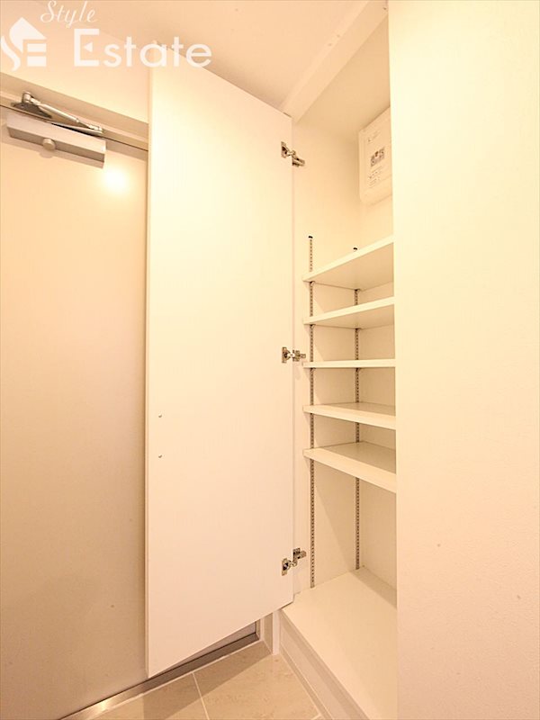 シューズボックス