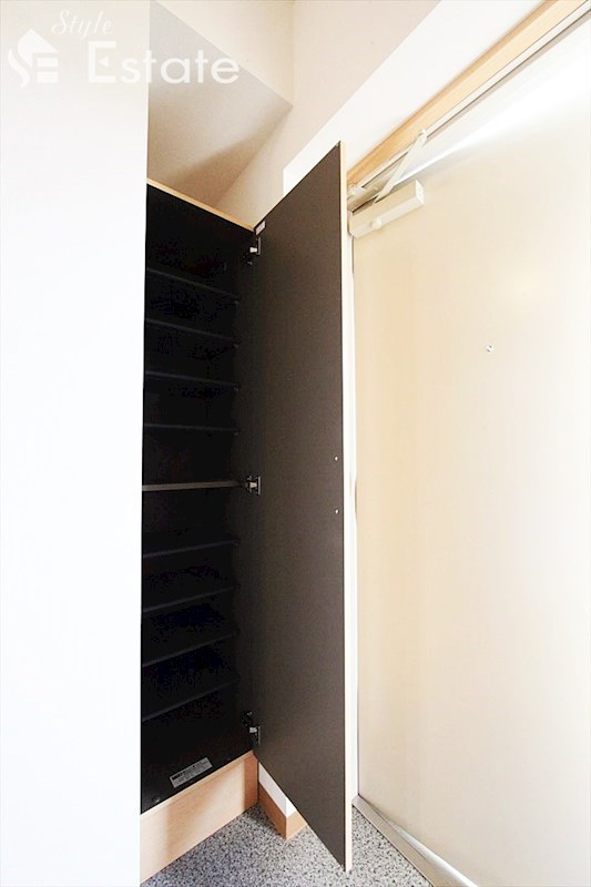 シューズボックス