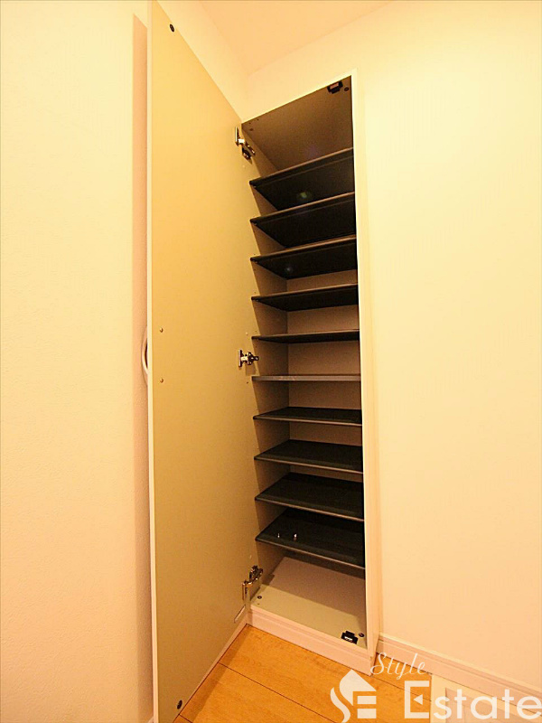 シューズボックス