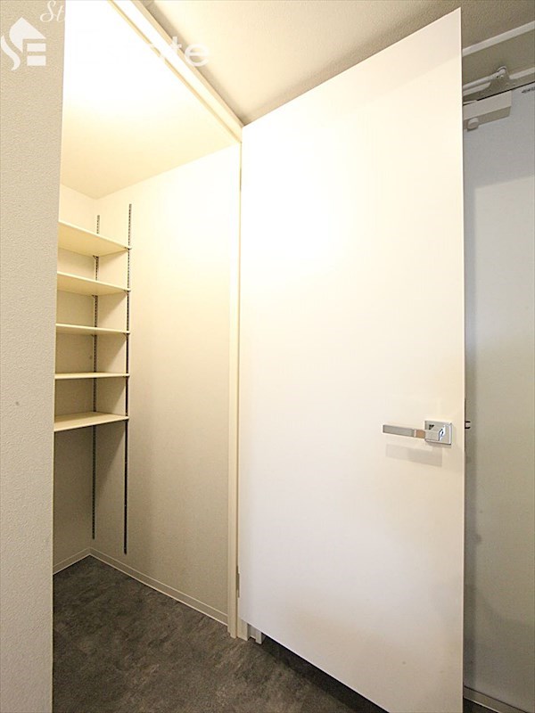 シューズボックス