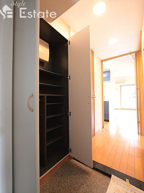 シューズボックス