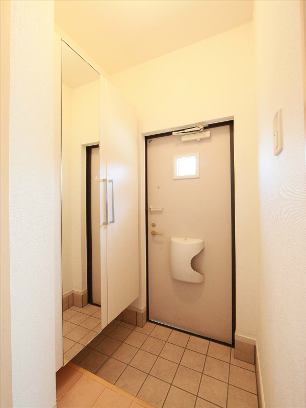 玄関 下駄箱充実してます