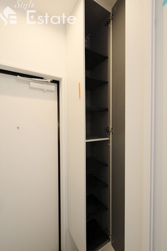 同仕様内装