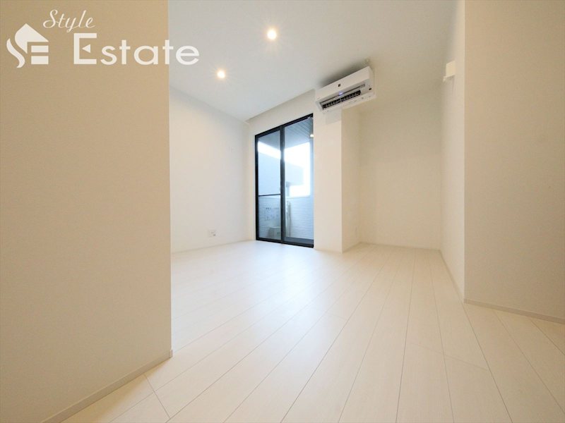 同仕様内装